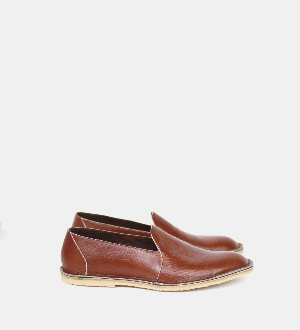 女性が喜ぶbukht Penny Loafer Red | amazingcostaricarentals.com